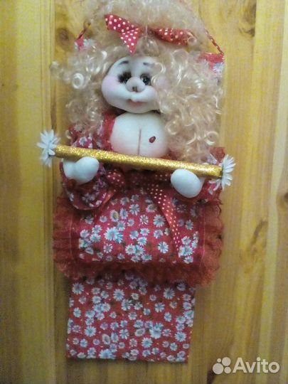 Мадам фу-фу- держатель туалетной бумаги