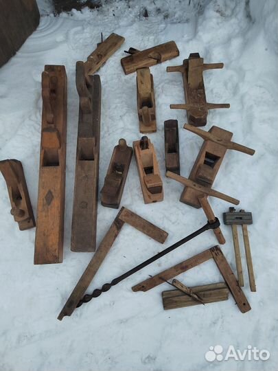 Старинный инструмент