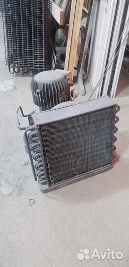 Компрессор для холодильника промышленного