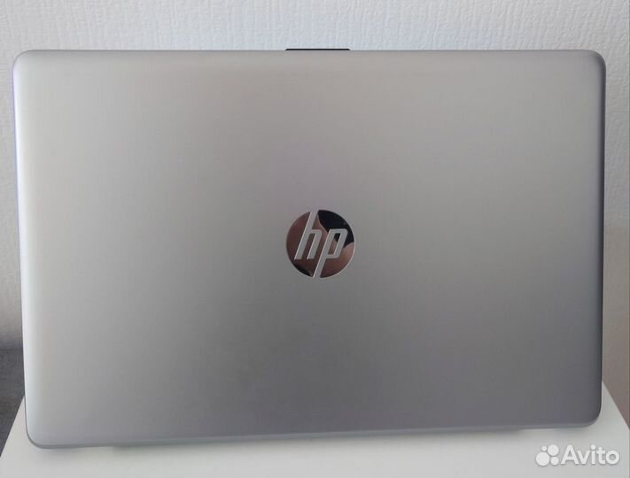 Мощный HP 15,6