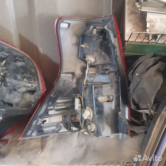 Стоп сигналы Lexus GX460