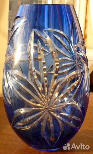 Роскошная коллекционная ваза кобальтовый хрусталь
