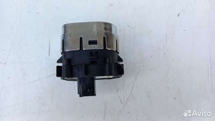 Кнопка Start- Stop Mercedes V167