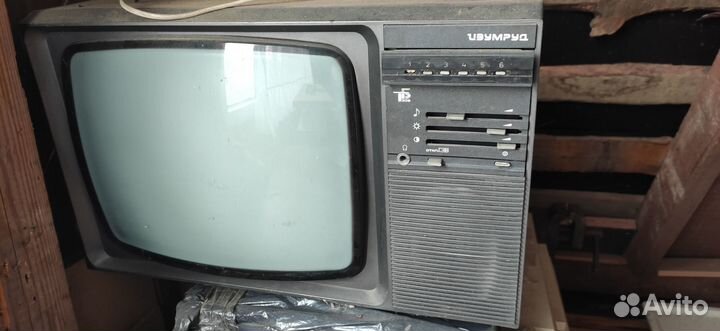 Телевизор Изумруд 40тб-308