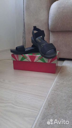 Сандалии