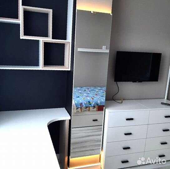 Зеркало в спальню