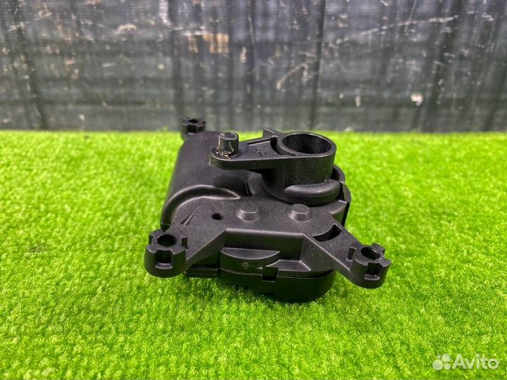 Мотор заслонки печки Audi Q7 4L BAR 2008