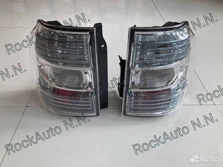 Фонарь задний (1шт) Mitsubishi Pajero 4