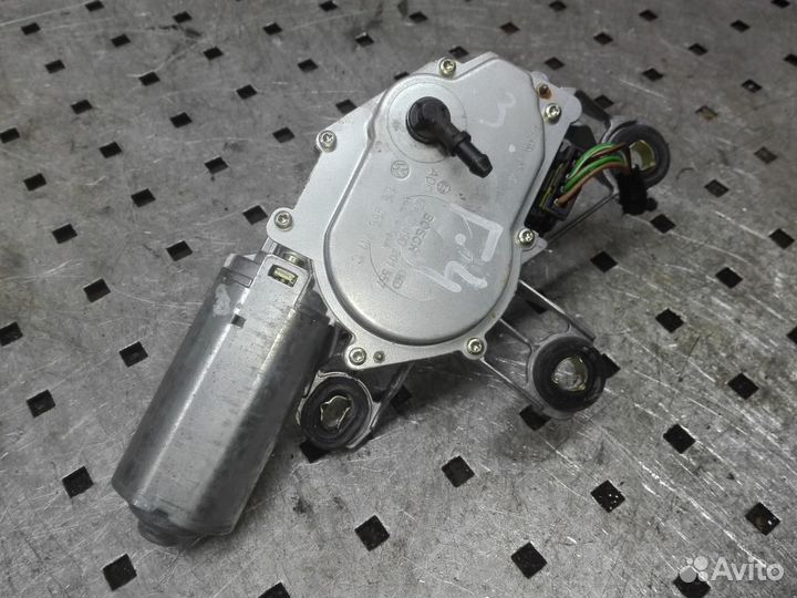 Моторчик стеклоочистителя задний Volkswagen Golf