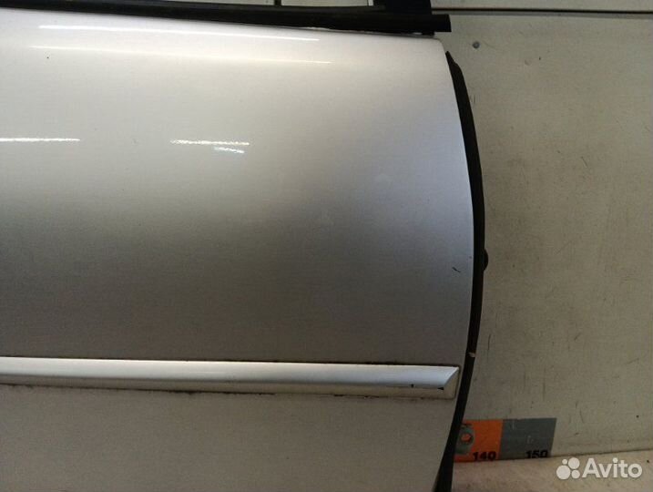 Дверь задняя правая Pontiac Vibe