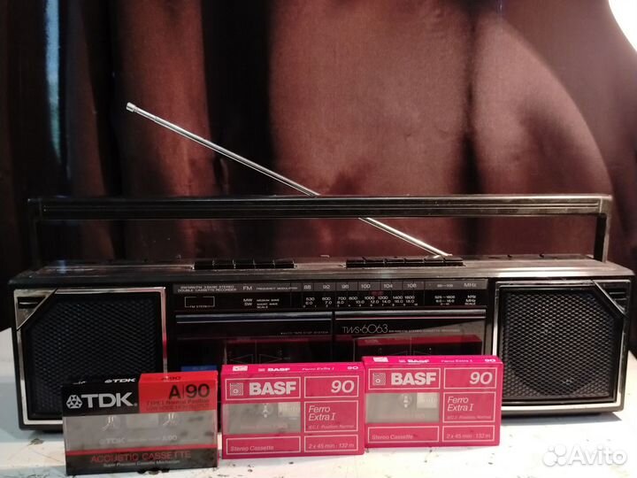 Кассетный магнитофон Goldstar tws6063