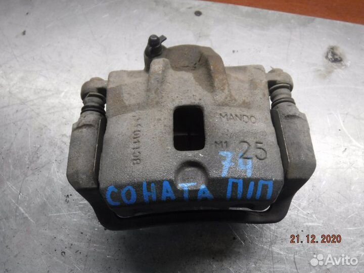 Суппорт передний правый Hyundai Sonata G4JP 2005