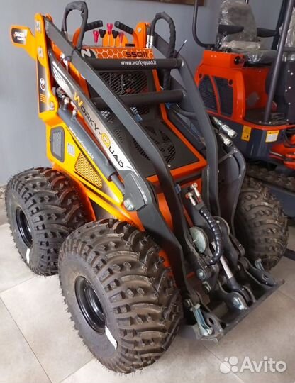 Мини-погрузчик Castloader Workyquad SSQ11