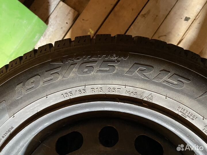 Pirelli Ice Zero 195/65 R15