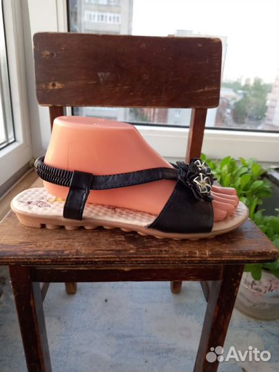 Сандалии женские