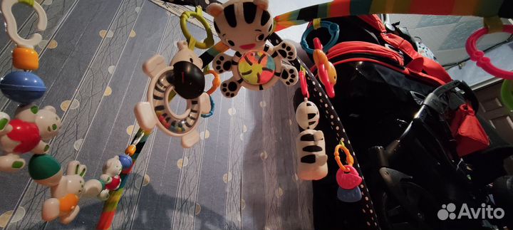 Развивающий коврик с интерактивной игрушкой