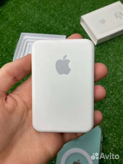 Повербанк apple MagSafe