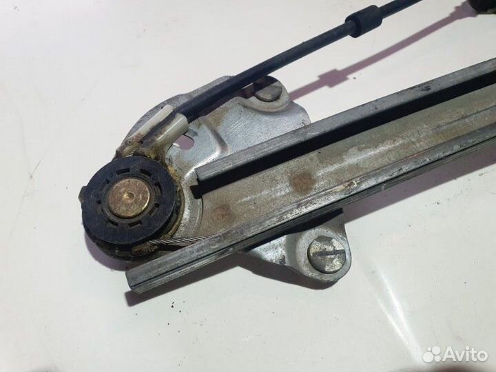 Стеклоподъемник задний правый Mazda 626 GE FP 1996