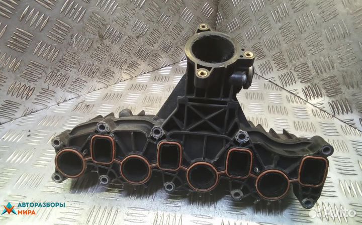 Коллектор впускной Volkswagen Touran 2-й рест