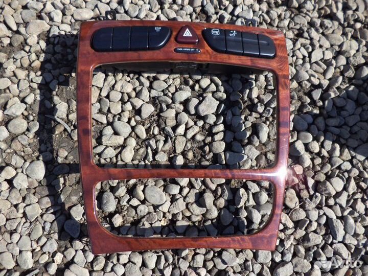 Рамка магнитофона Mercedes-Benz C180 W203 271.946