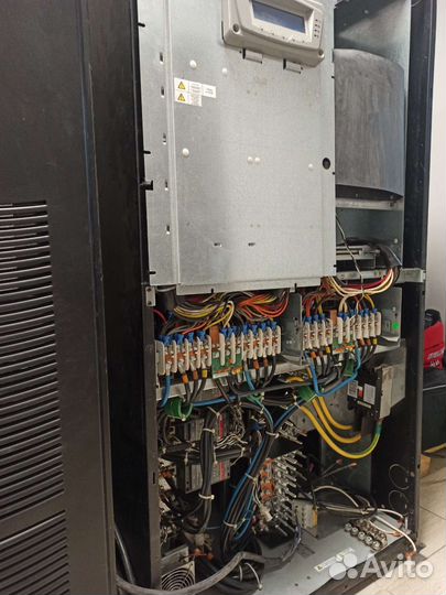 Ибп Eaton 9390 - 100 kVa. (9390-100-UHS-4X1)