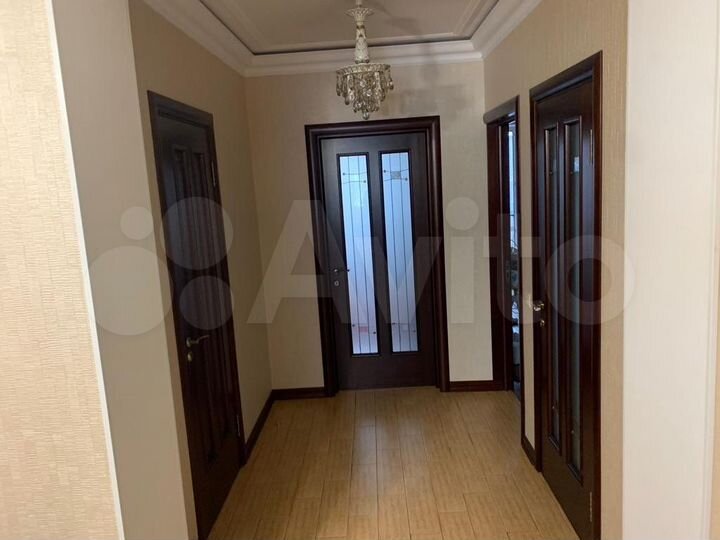 3-к. квартира, 126 м², 1/5 эт.