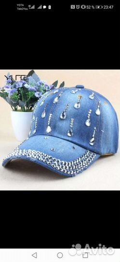 Кепка со стразами