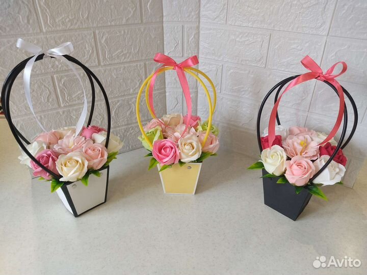 Корзинки, букет из мыльных роз