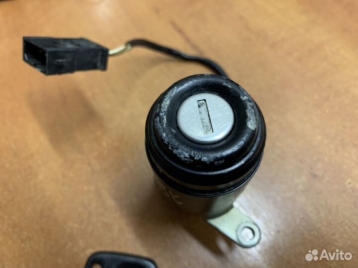 Замок багажника с ключом Ауди 80 Б4 Авант