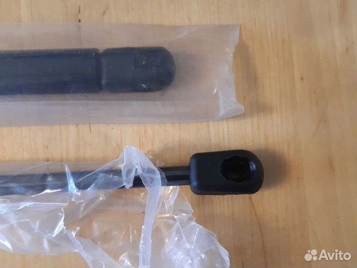 Амортизаторы для капота