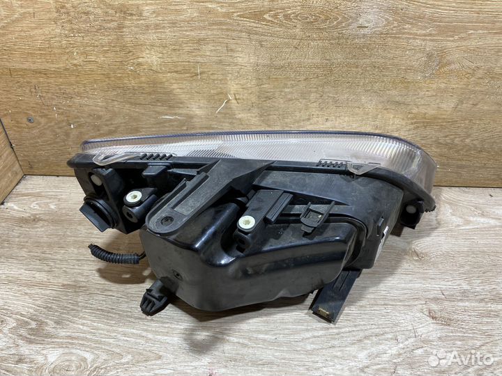 Фара передняя левая Ford C-MAX дорест 142502