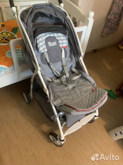 Прогулочная коляска книжка