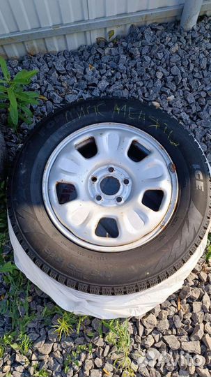 R16 Pirelli Formula Ice 215/65, PCD 6x114.3 DIA 66.1