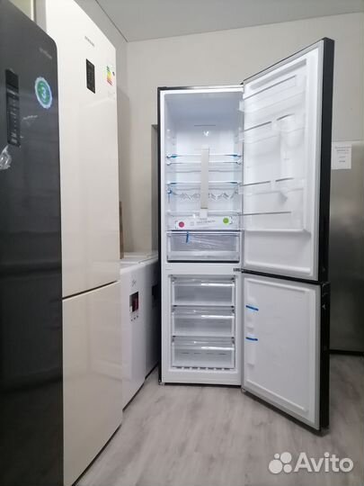 Холодильник черный зеркальный новый 2 метра космос