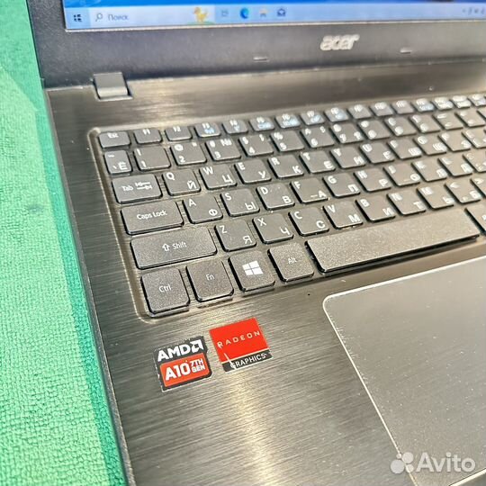 Ноутбук 4 ядра 2,4Ghz, 8GB, Radeon R7 2Gb, SSD