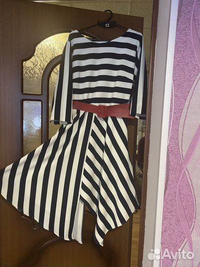 Платье стильное 50