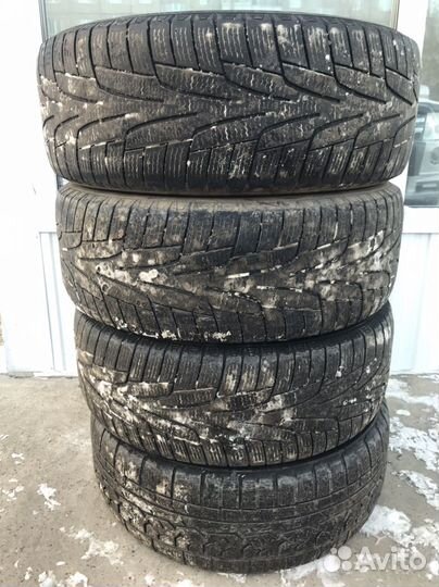 Kumho I'Zen KW31 265/65 R17