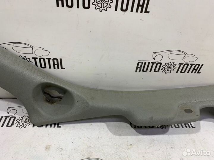 Накладка порога левая Renault Symbol K7JA700 2005