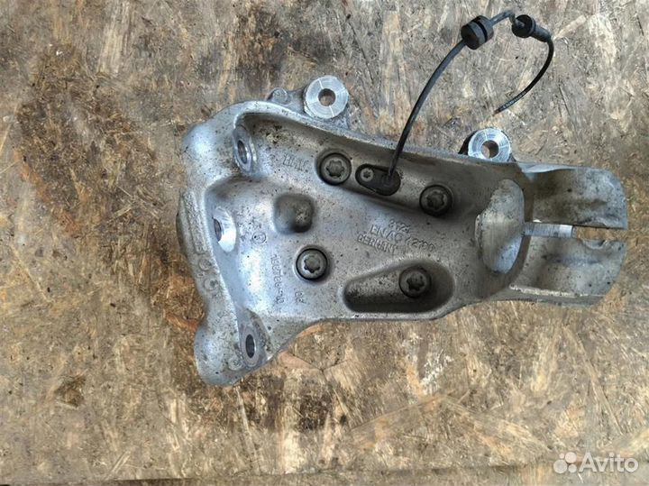 Кулак поворотный левый BMW 4 F36