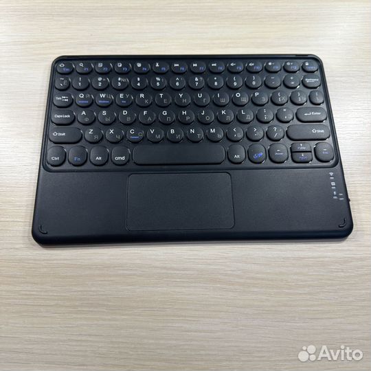 Клавиатура и чехол на iPad pro 11