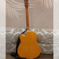 Акустическая гитара