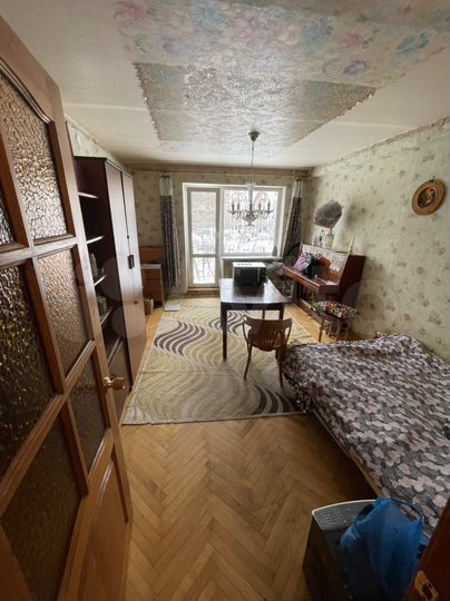 Доля в 3-к. квартире, 60,5 м², 3/5 эт.