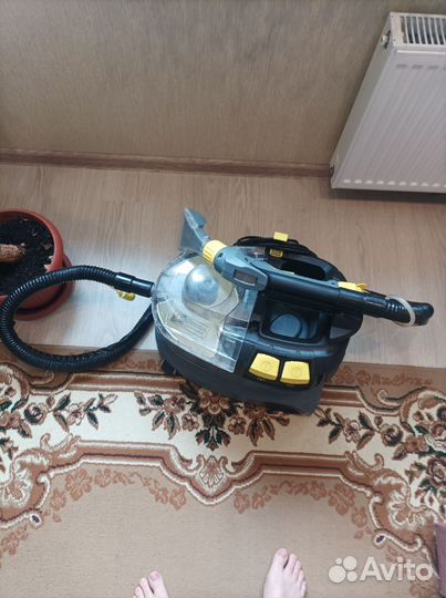 Моющий пылесос Karcher puzzi 8 1