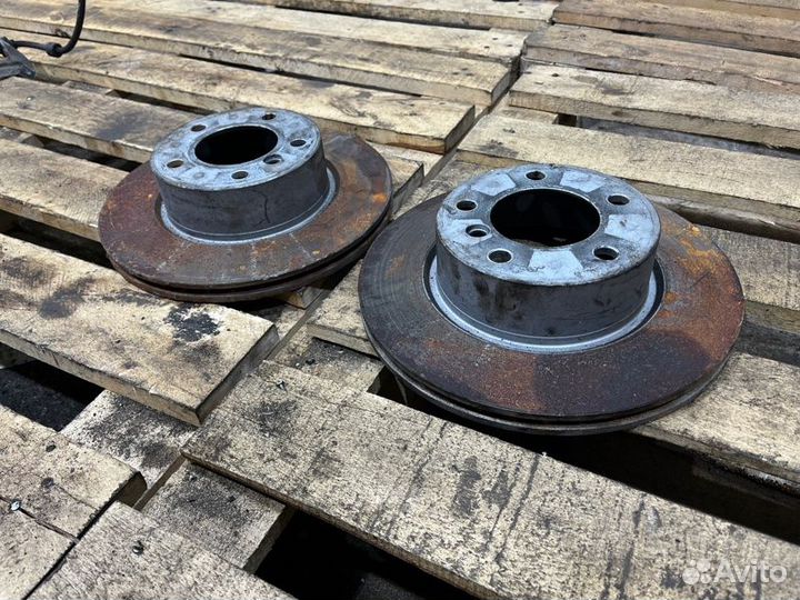 Диск тормозной передний Bmw 1 E87 N46B20 2004