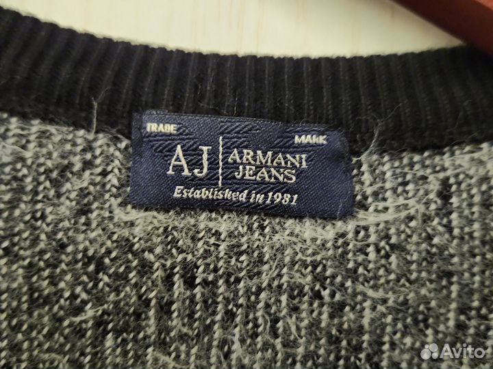 Armani кофта женская на 40-42 размер