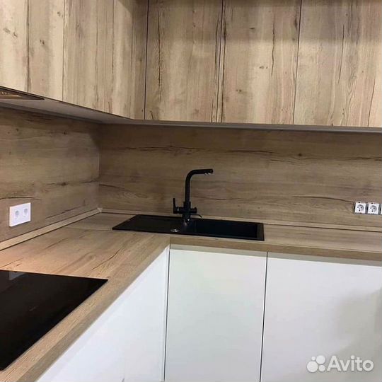 Кухня в потолок