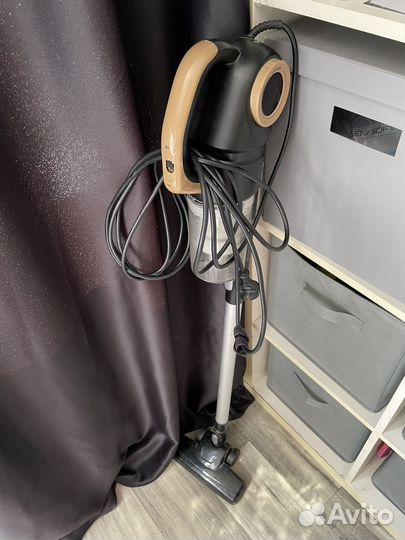 Пылесос вертикальный Dexp