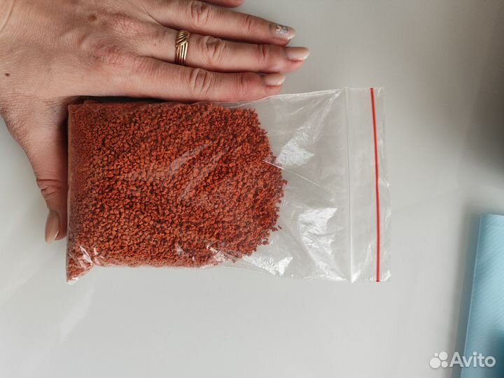 Корм для рыбки петушка