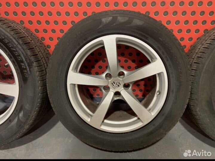 Диски с резиной Porsche Macan R18