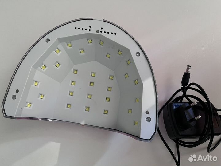 Лампа для ногтей